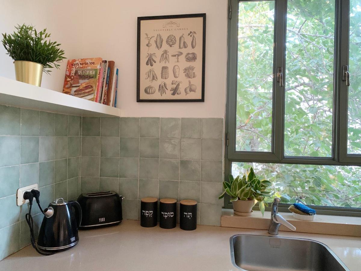 Annie'S Boutique Apartment In Jerusalem Exterior photo